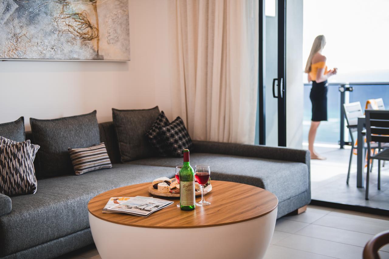 Iconic Kirra Beach Resort Gold Coast Buitenkant foto