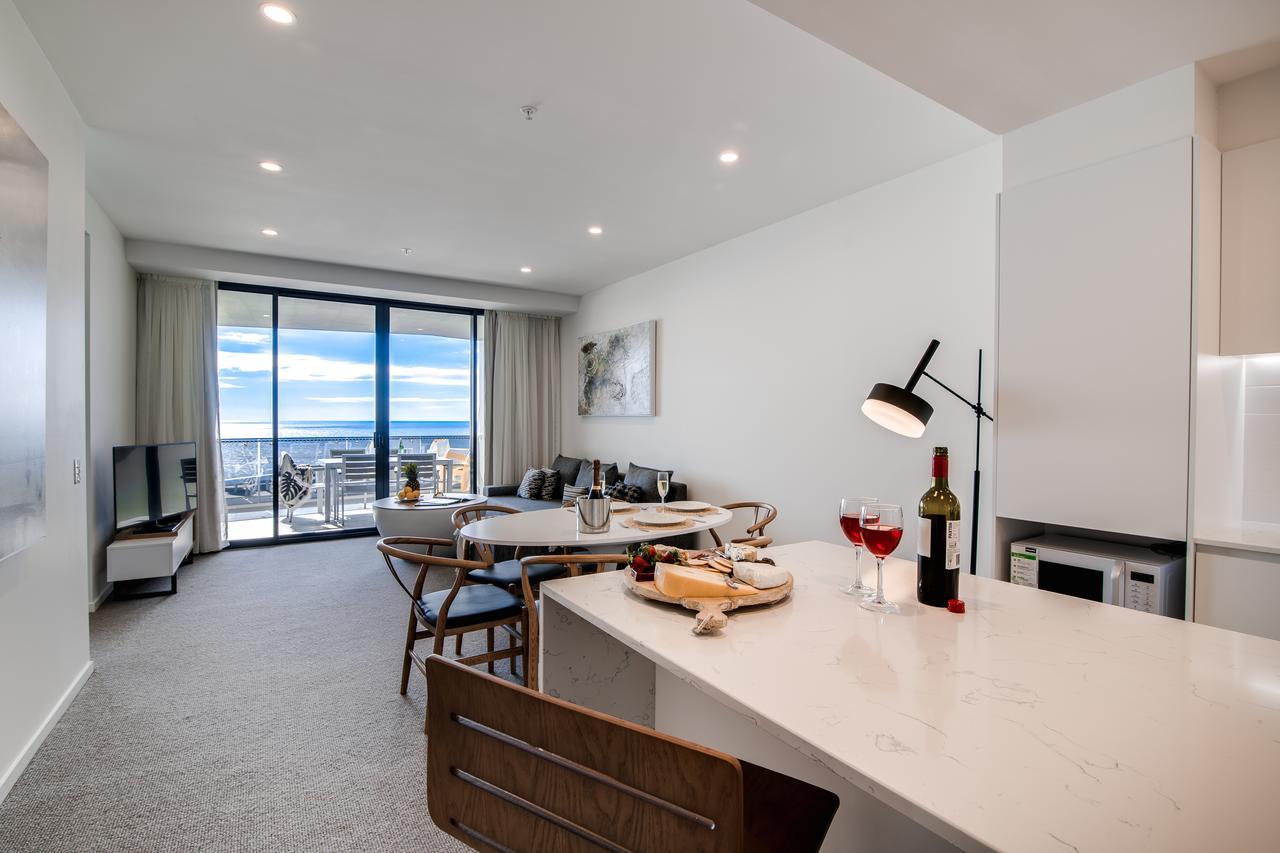Iconic Kirra Beach Resort Gold Coast Buitenkant foto